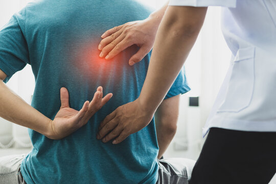 Back Pain Warning Signs – When to See a Spine Surgeon